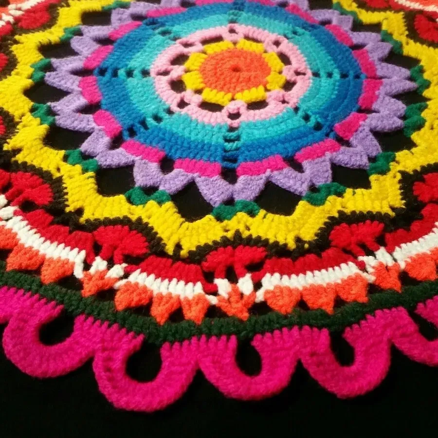 رومیزی قلاب بافی رنگی رنگ