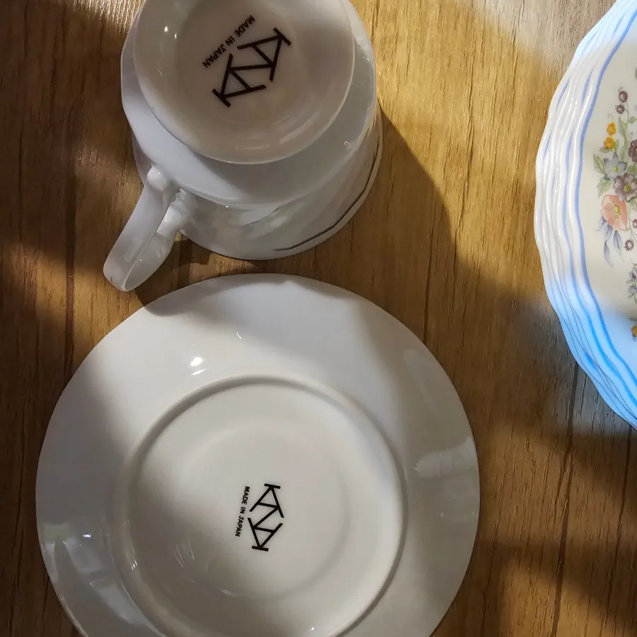 ست فنجان و بشقاب