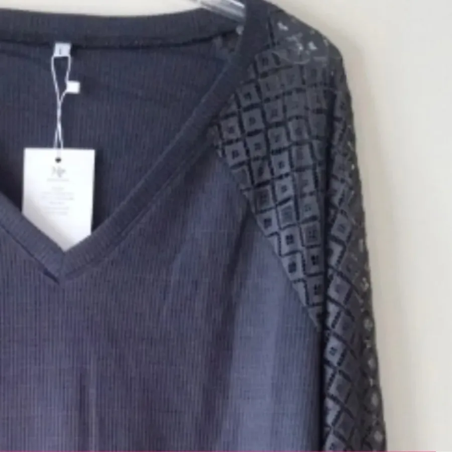 بلوز آستین دانتل زنانه