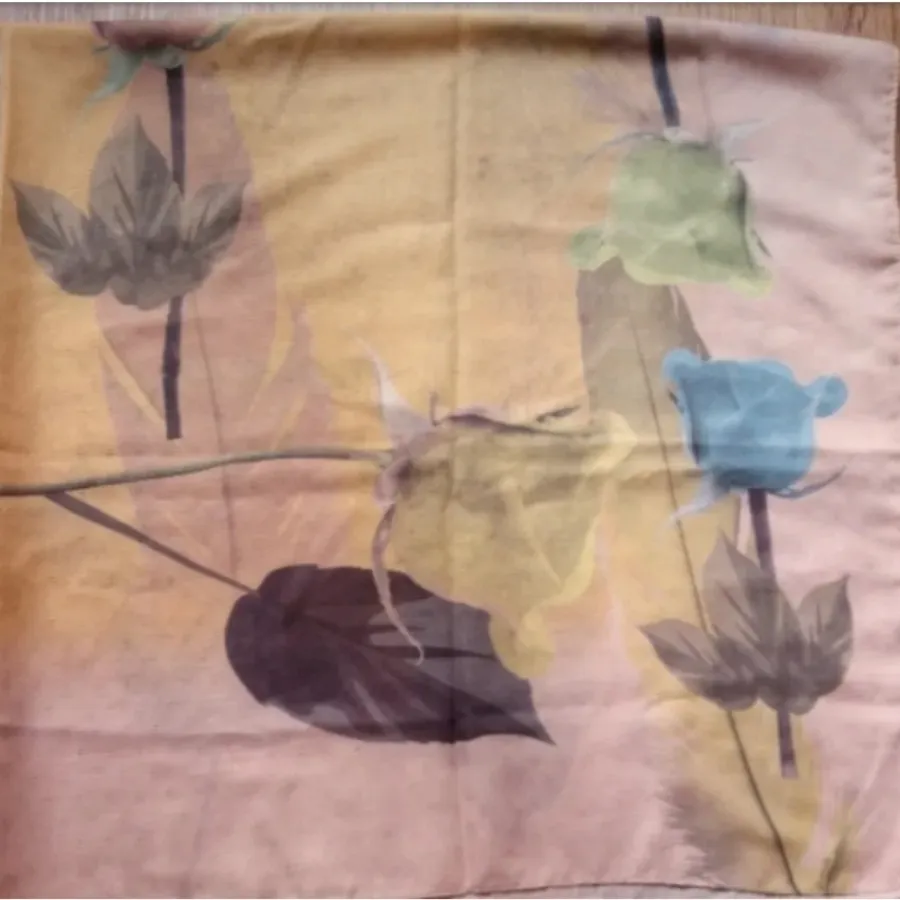 روسری نخی قواره دار