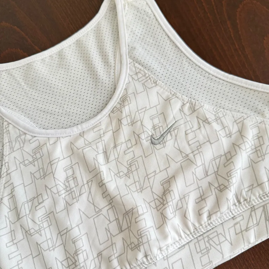 نیم تنه ورزشی نایکی