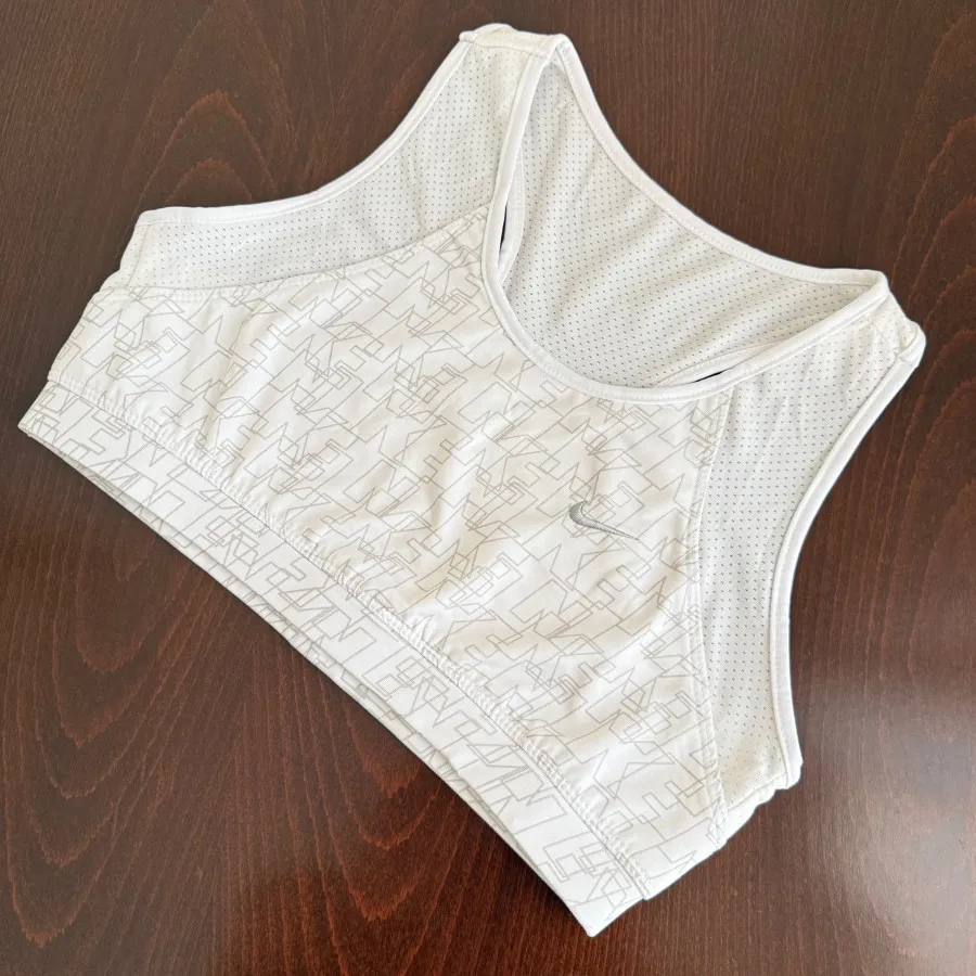 نیم تنه ورزشی نایکی