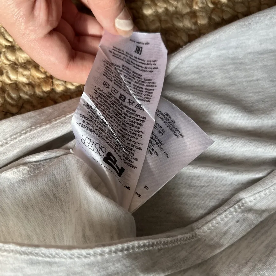 تیشرت fb sisters