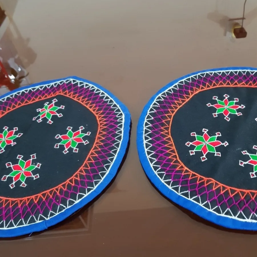 رومیزی دست دوز