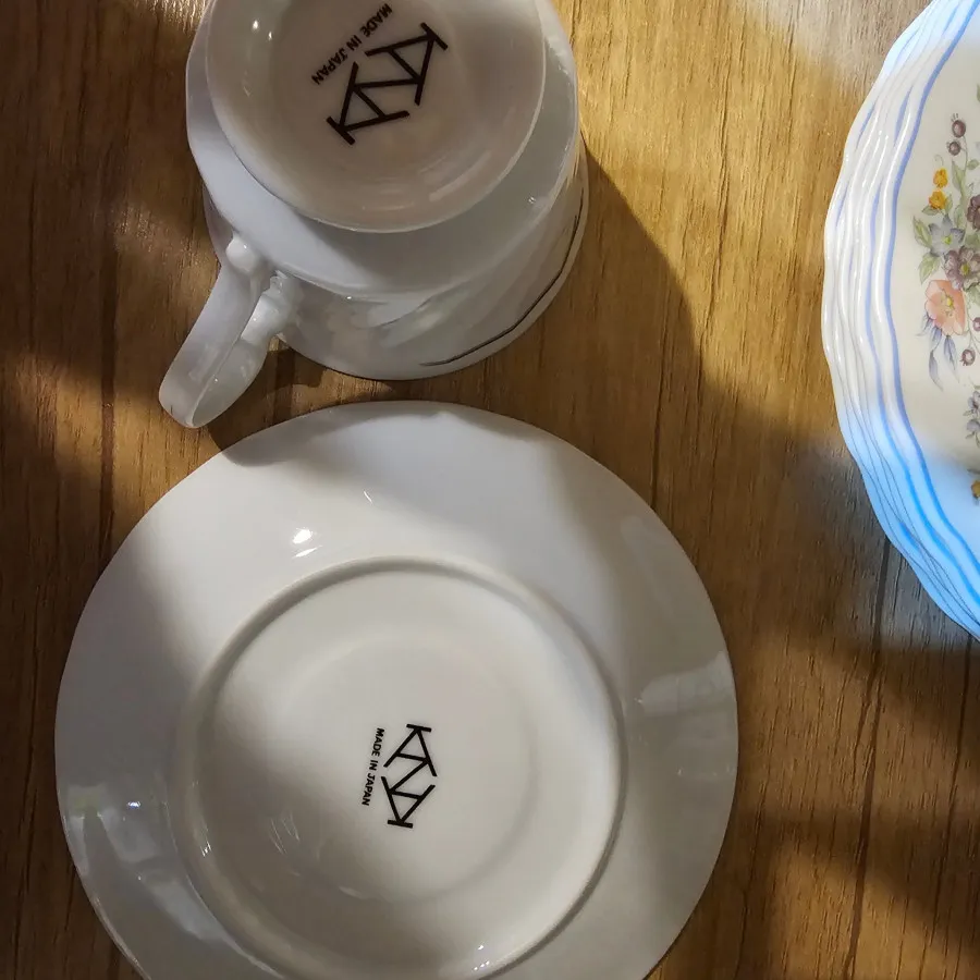 ست فنجان و بشقاب