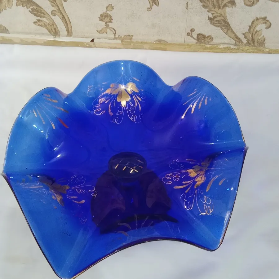 ظرف پایه دار