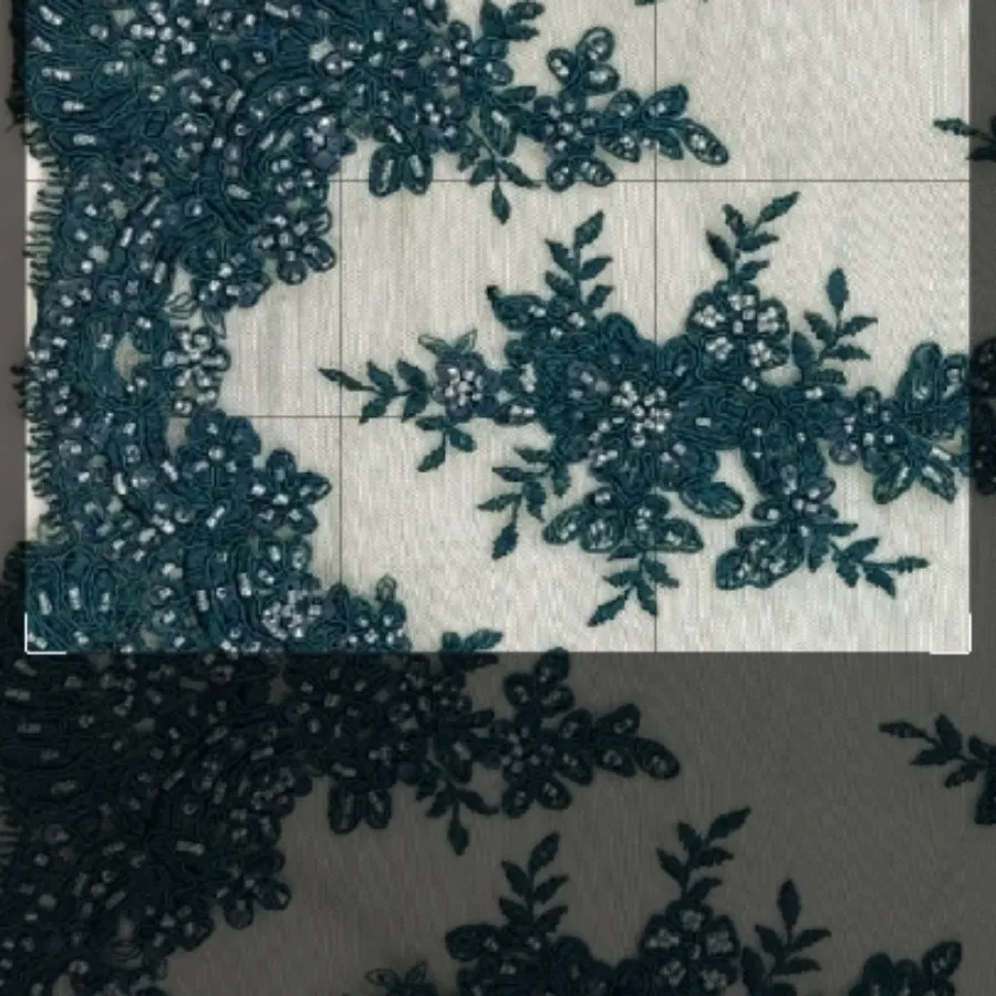 پارچه  تور  کار شده