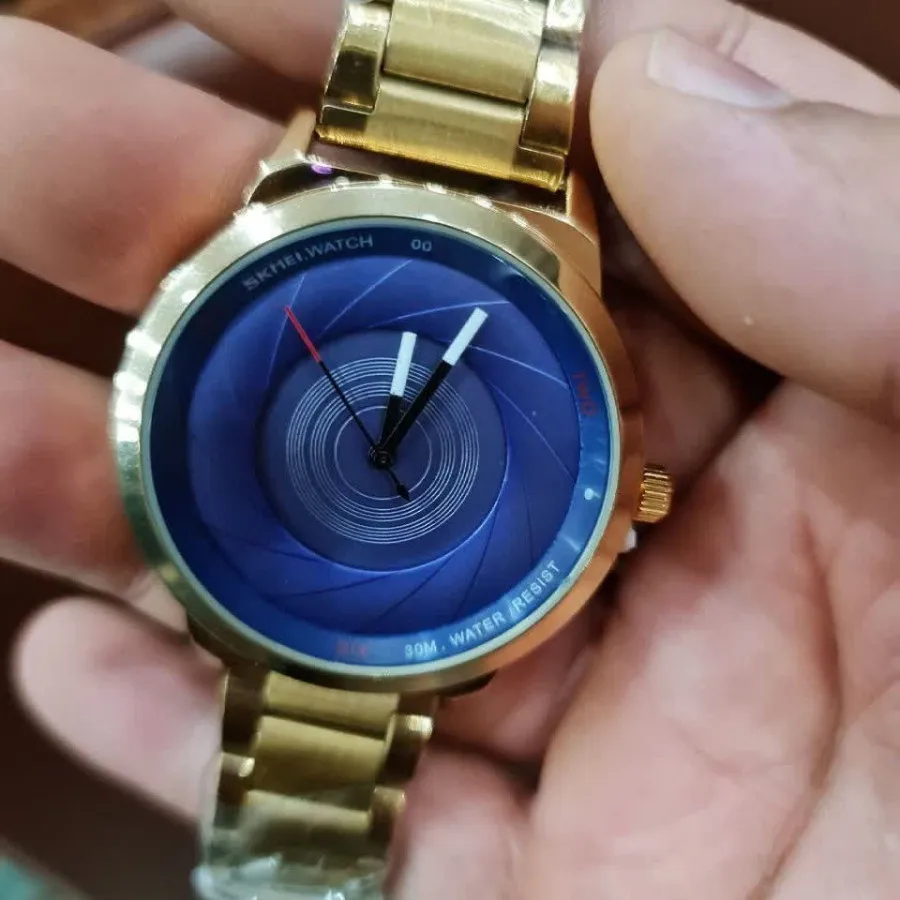 ساعت خاص و شیک