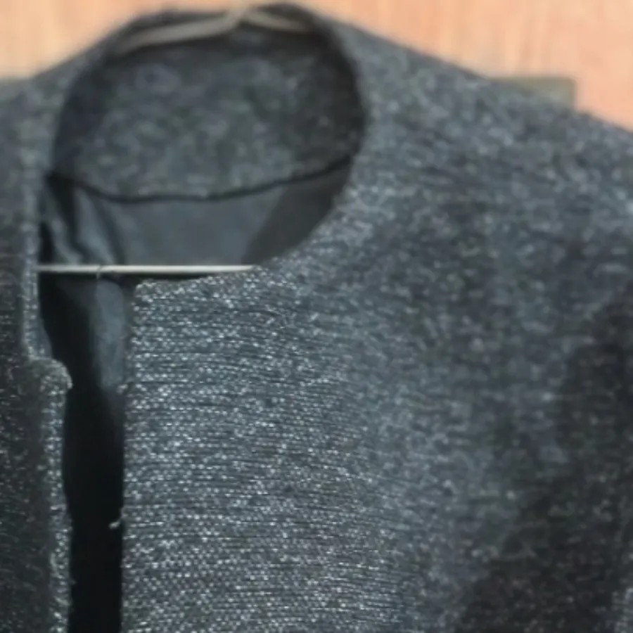 کت پاییزه کوتاه روی زانو