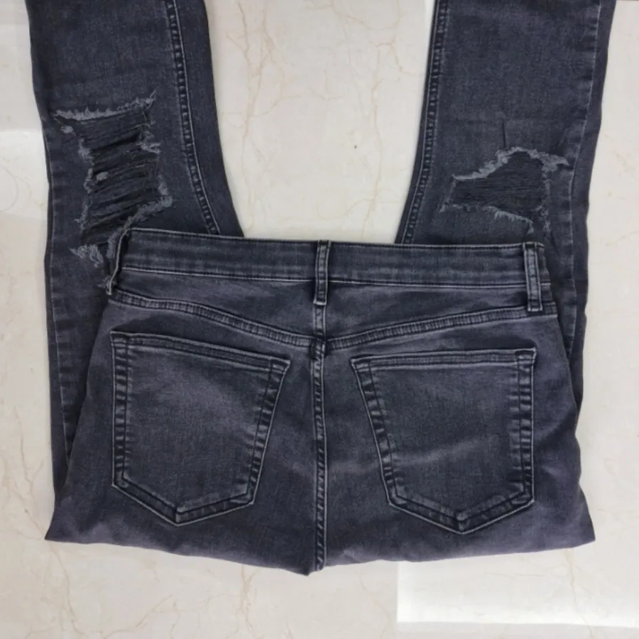 شلوار لی زنانه