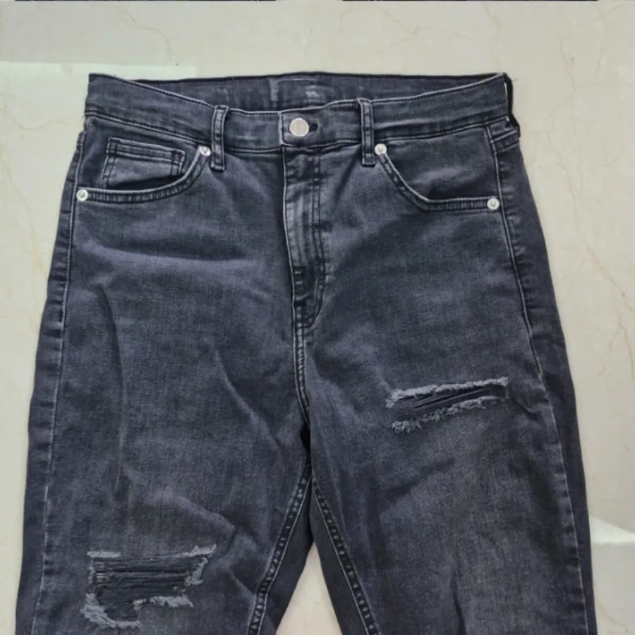 شلوار لی زنانه