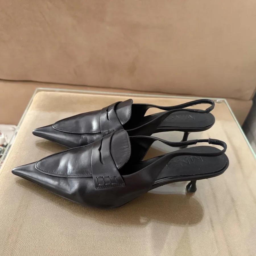 کفش برند منگو