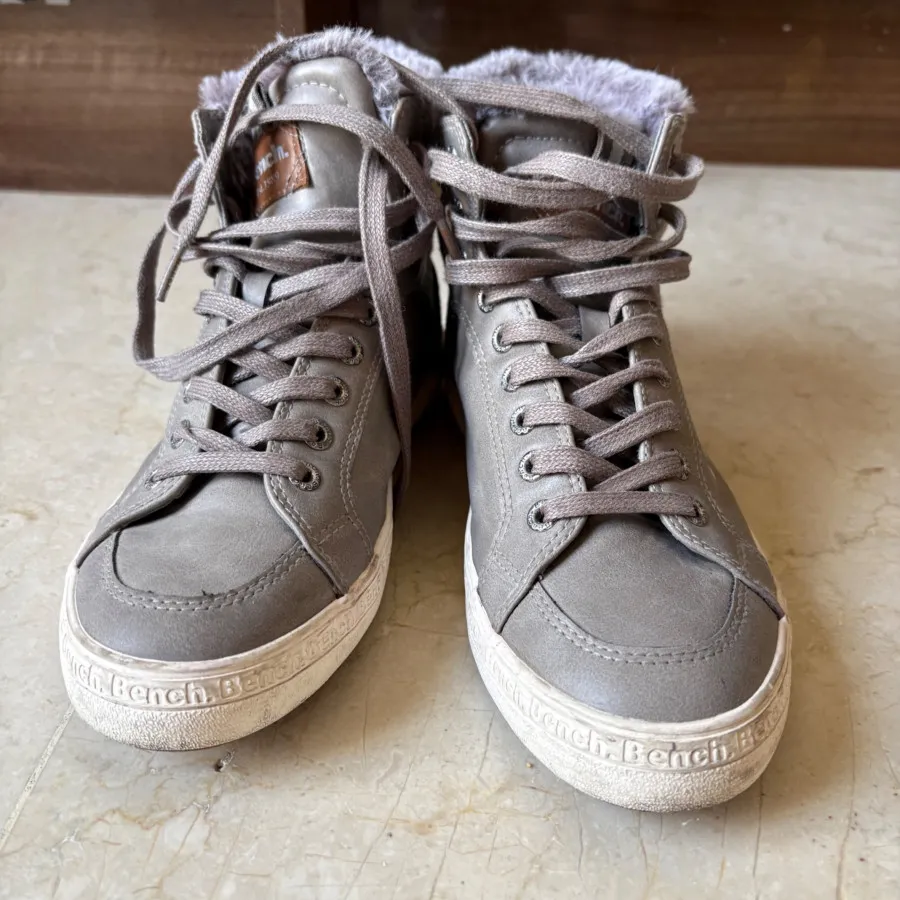 کفش bench خاکستری