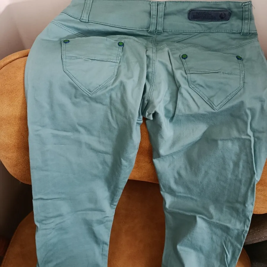 بارونی و شلوار