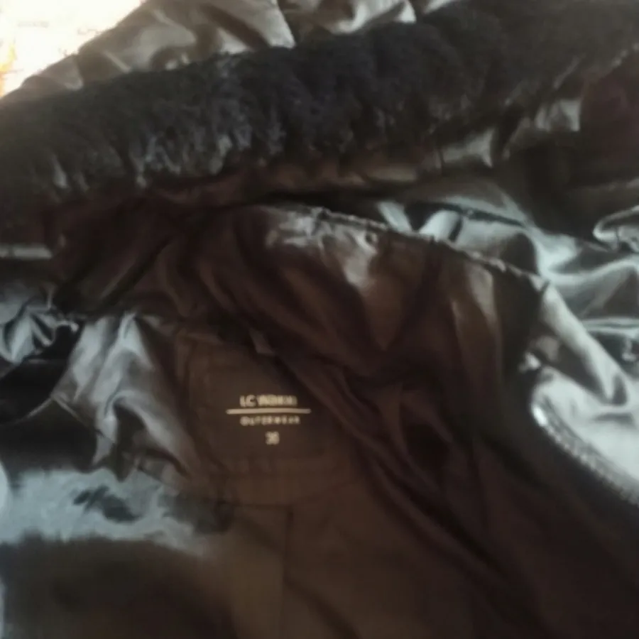 کاپشن السی وایکیکی