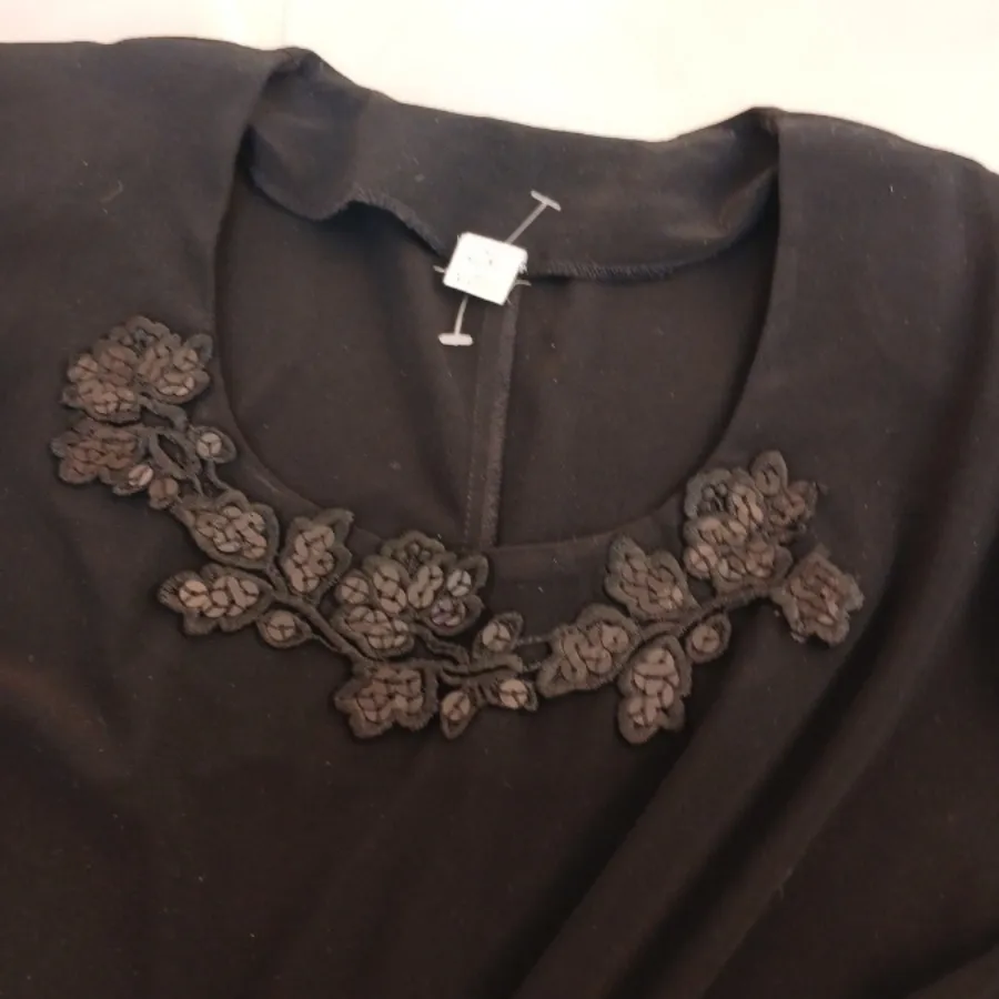 پیراهن مشکی