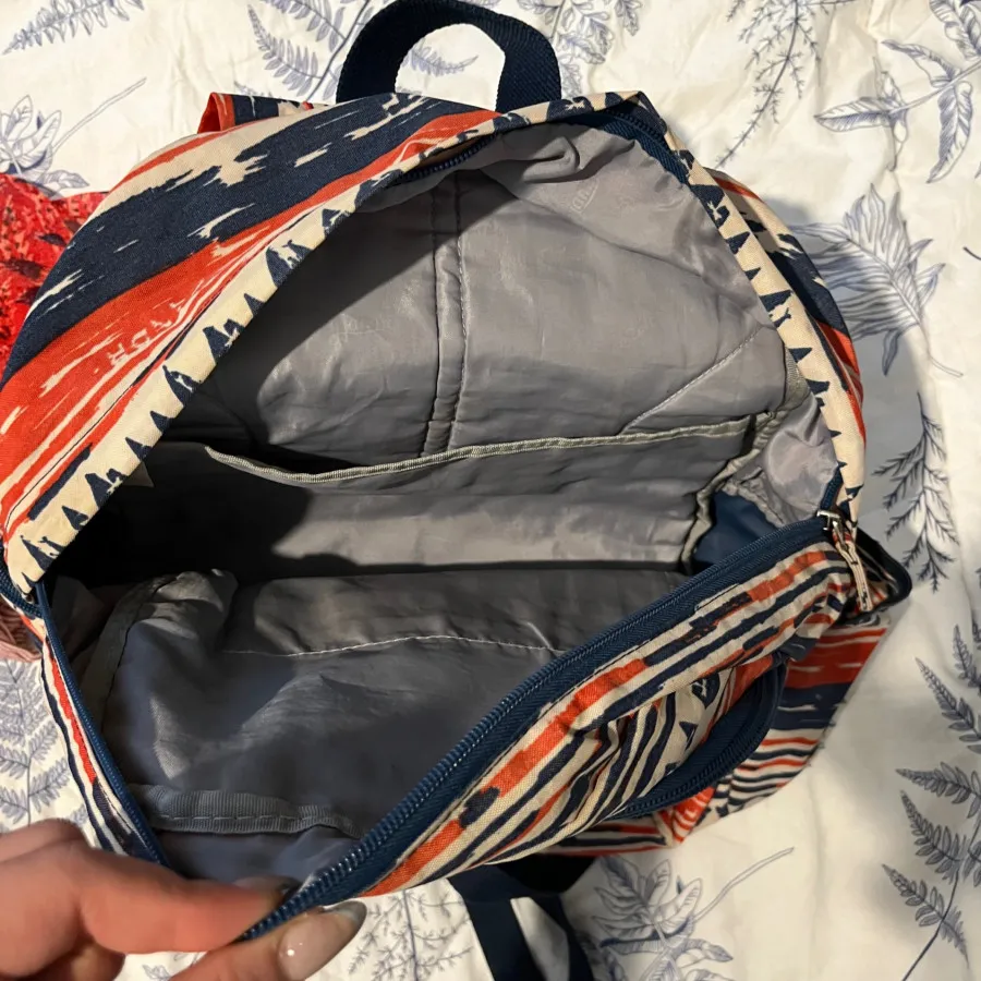 کوله پشتی هانری