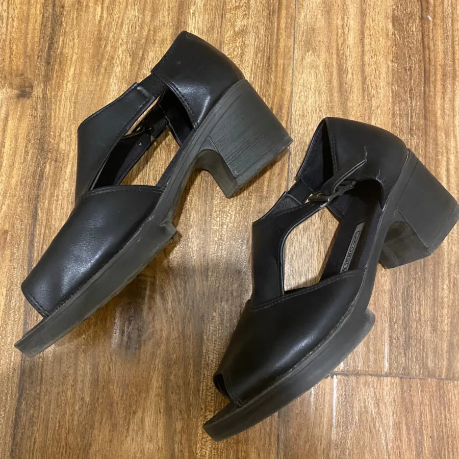 کفش طبی زنانه