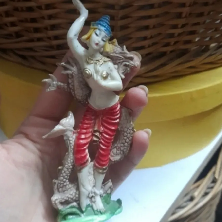 مجسمه قدیمی