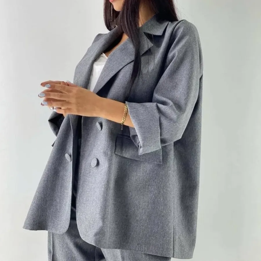 کت و شلوار خاکستری