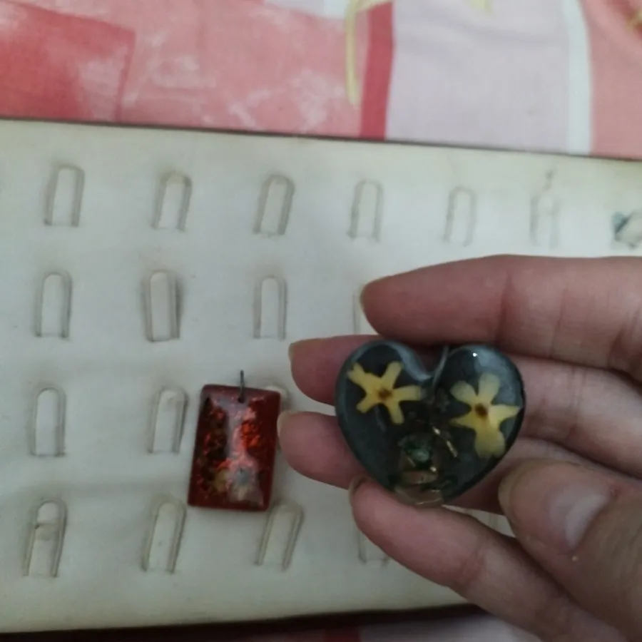 پلاک رزین و گوشواره