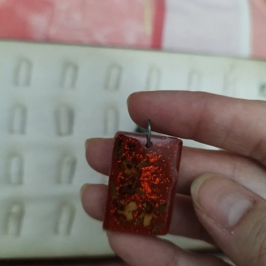 پلاک رزین و گوشواره