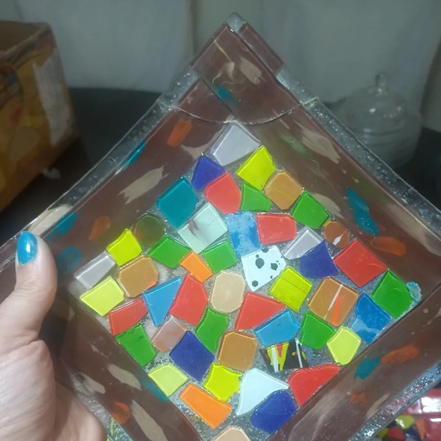 بشقاب شیشه ای کار دست