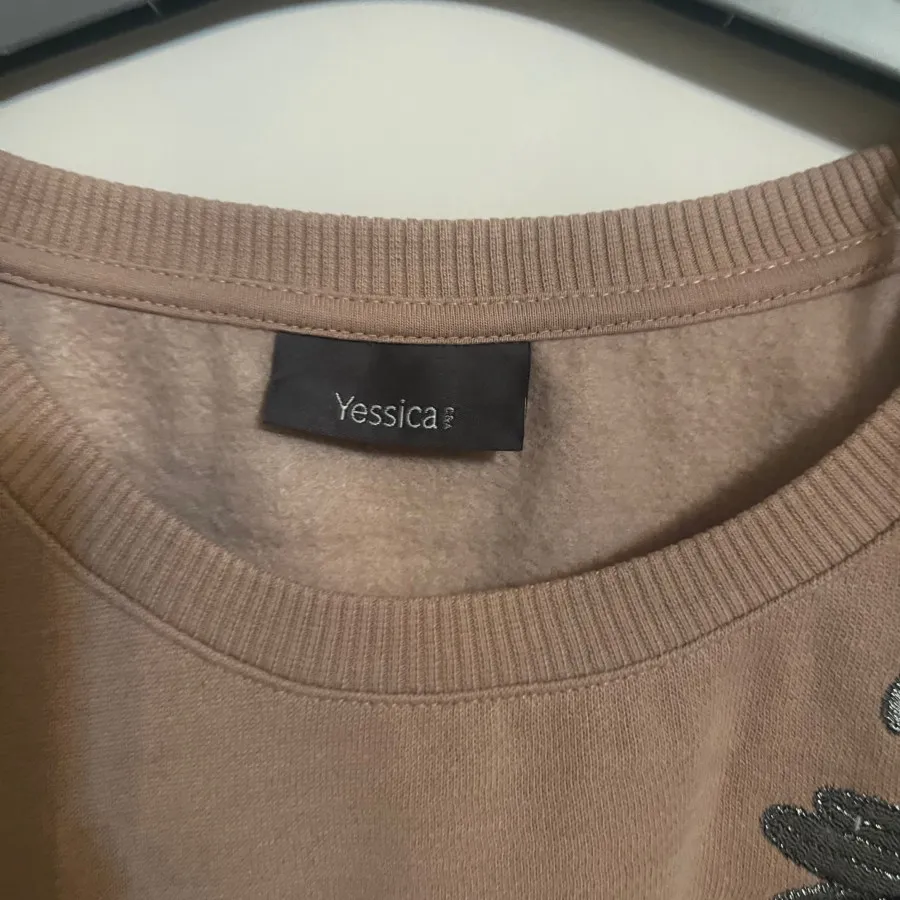 هودی برند c&a