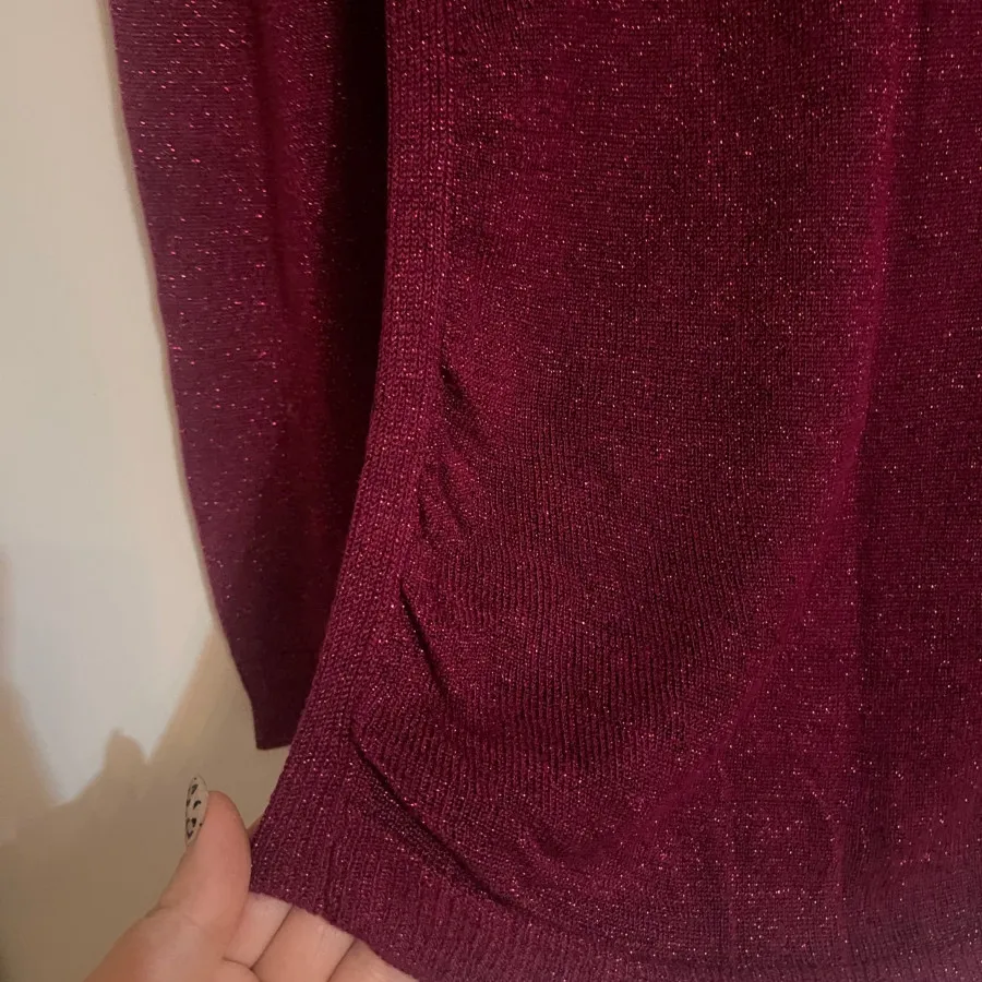 بلوز بافت لمه‌دار زرشکی