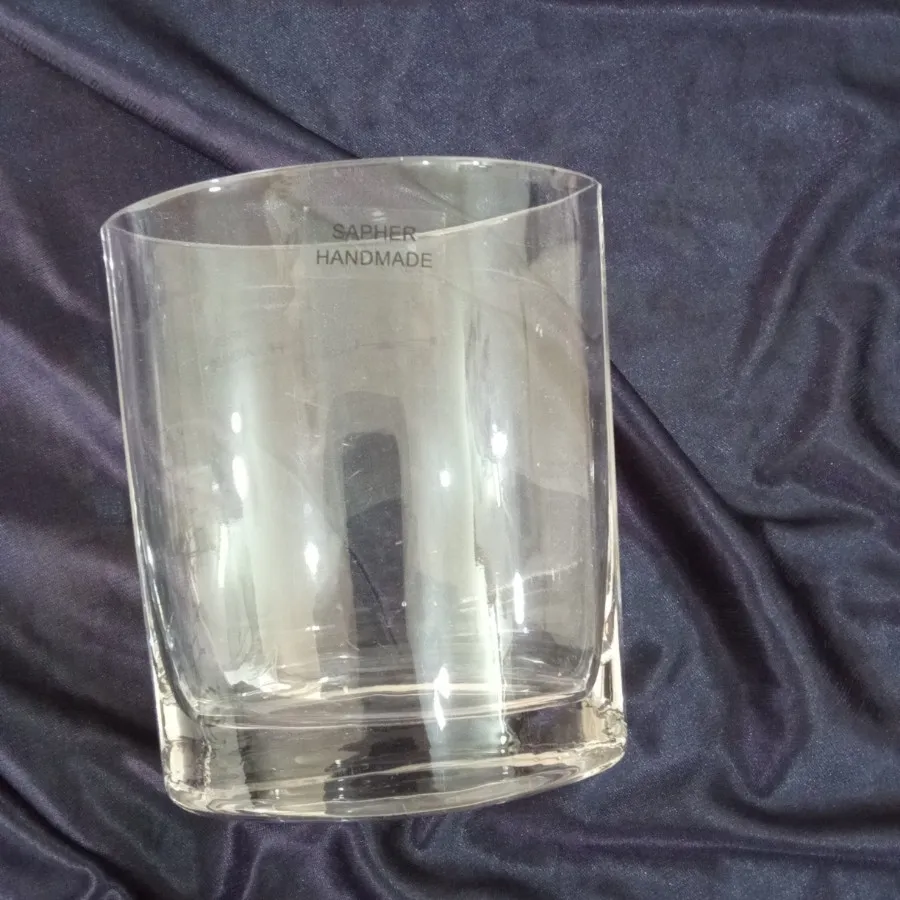 ظرف پایه دار