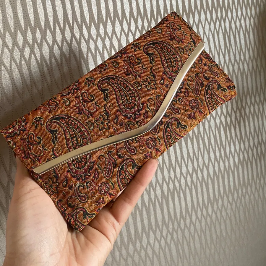 کیف پول سنتی