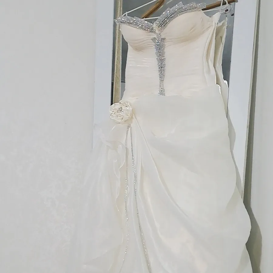 لباس عروس قیمت مناسب