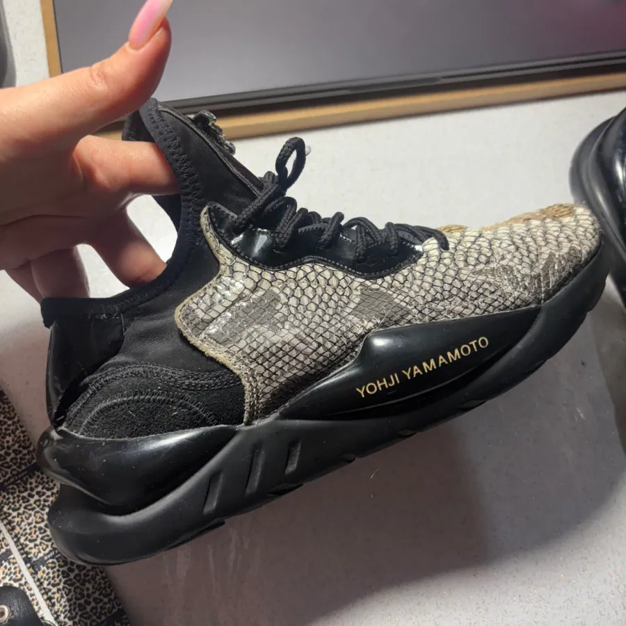 کتونی اورجینالY3