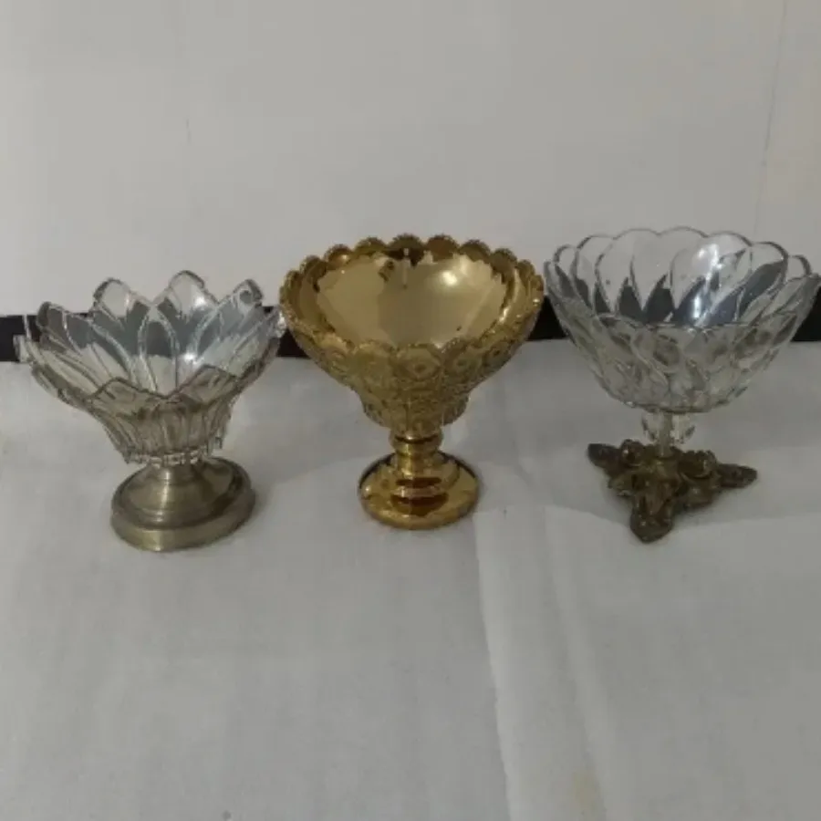 میوه خوری یا آجیل خوری