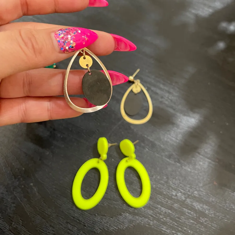 تعدادی زیور آلات