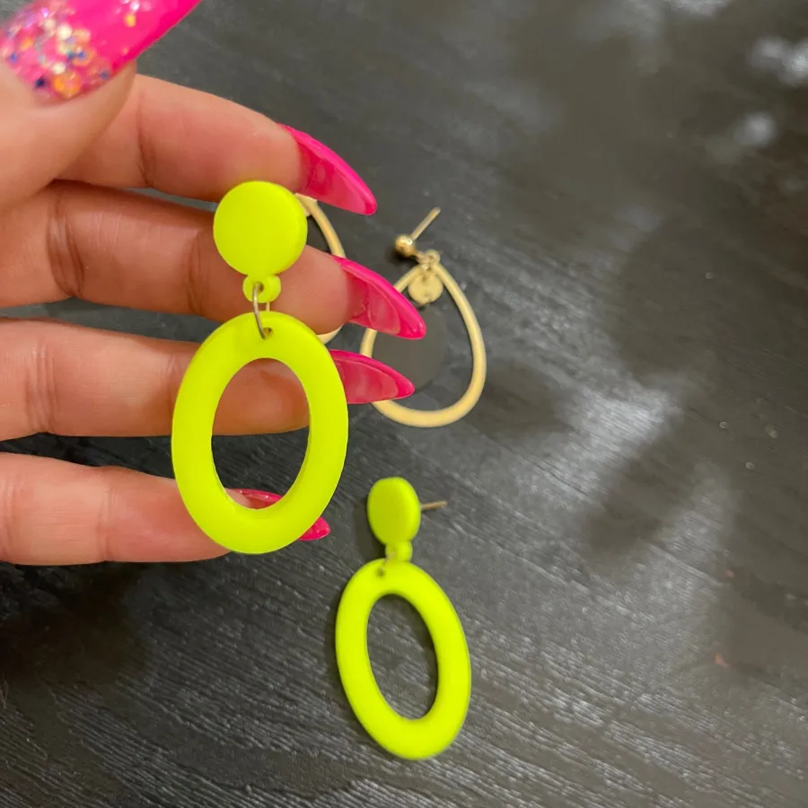 تعدادی زیور آلات