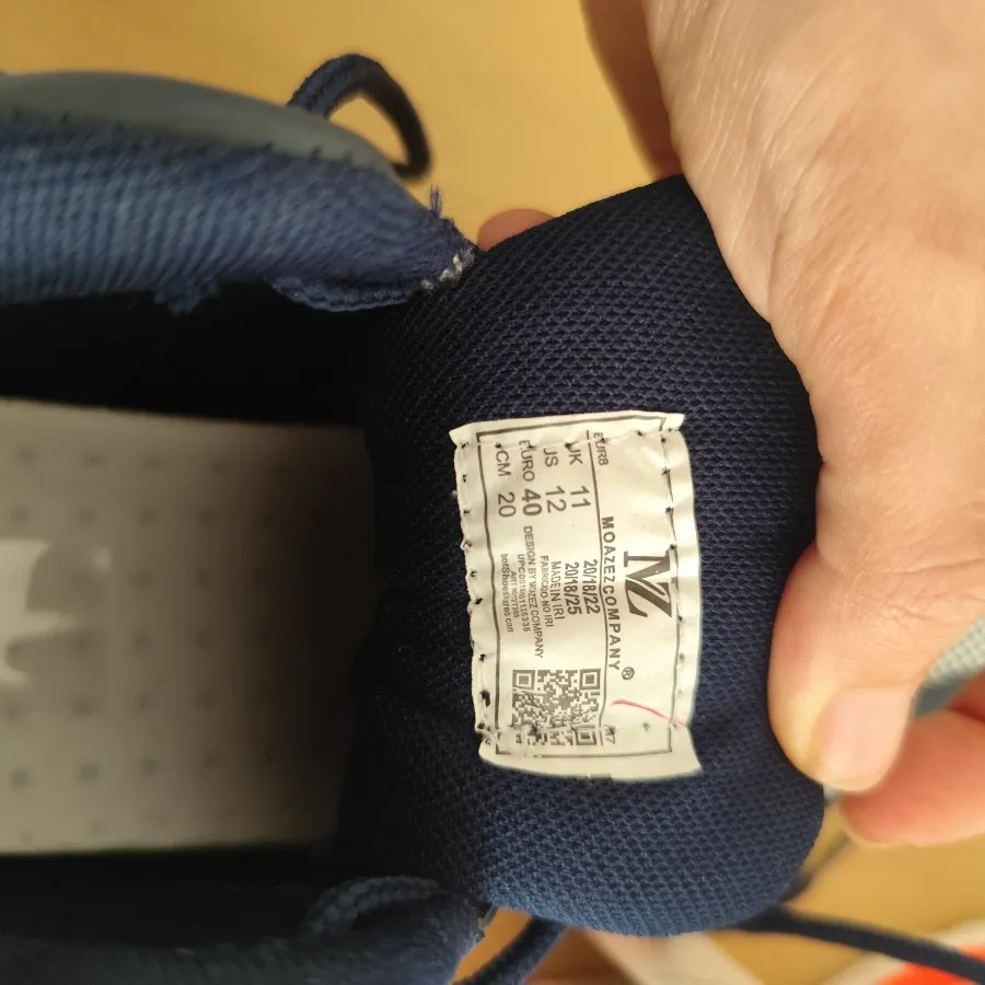 کفش ورزشی طرح Asics