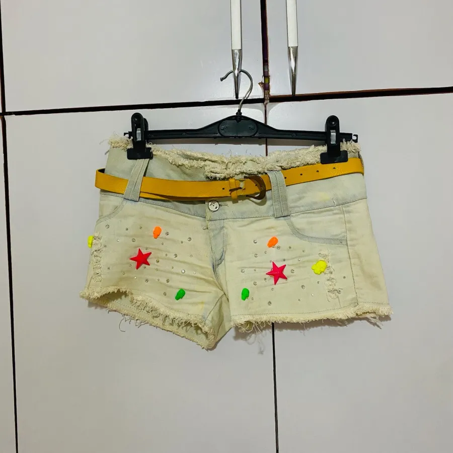 دوتا شلوارک لی