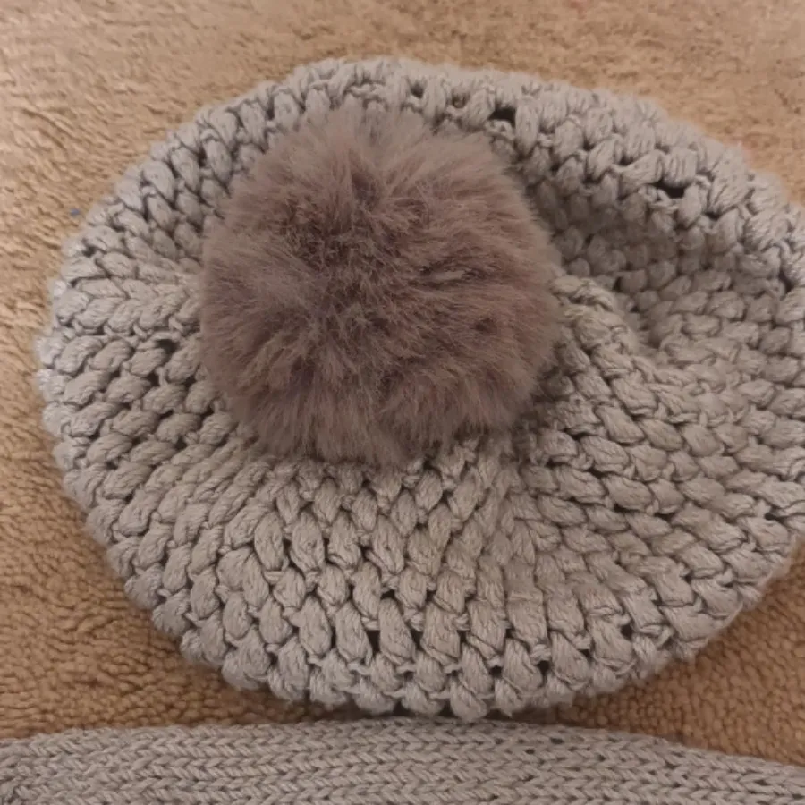 ژاکت بافت دست همراه کلاه