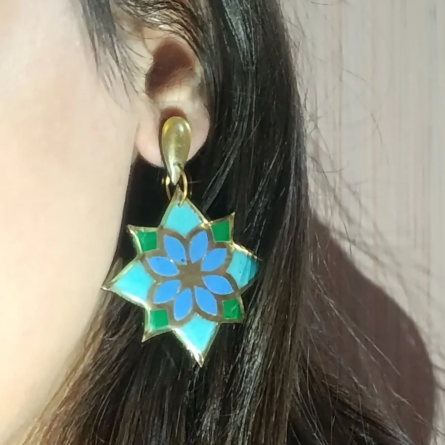 گردنبند و گوشواره رزینی