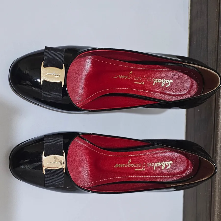 کفش مشکی مانلی maneli