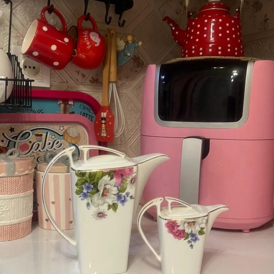 قوری و شکر ریز