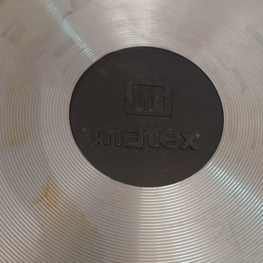 قابلمه چدن بزرگ