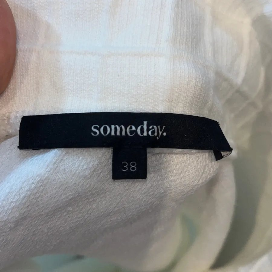 بلوز یقه اسکی سفید