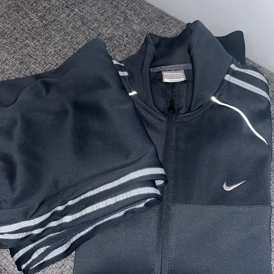 کاپشن شلوار نایک