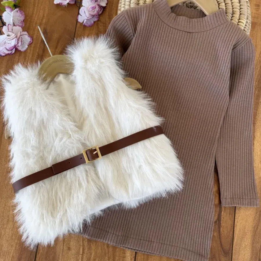 دو تیکه دخترانه بیرونی کا