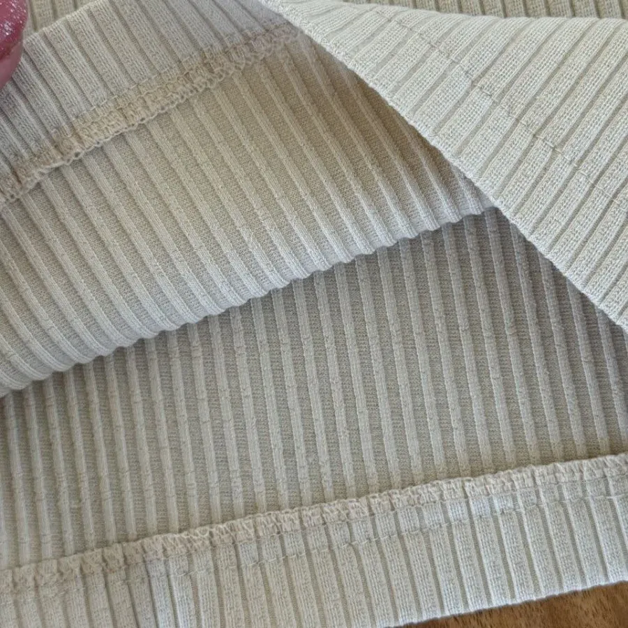 دو تیکه دخترانه بیرونی کا