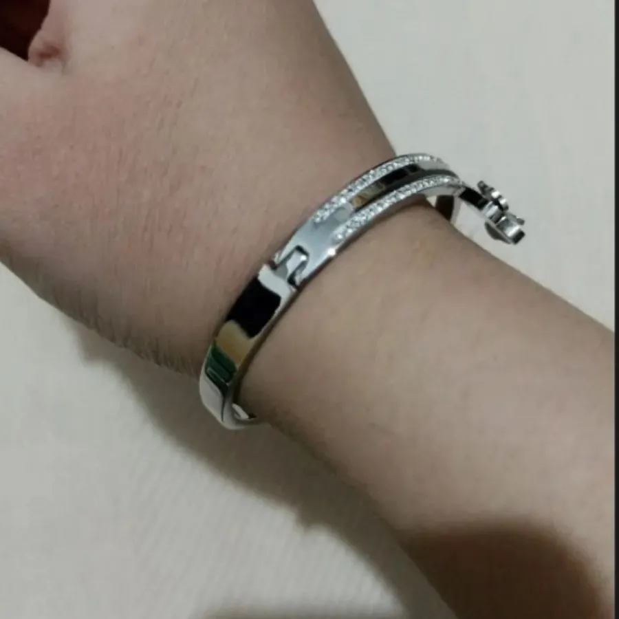 دستبند پروانه