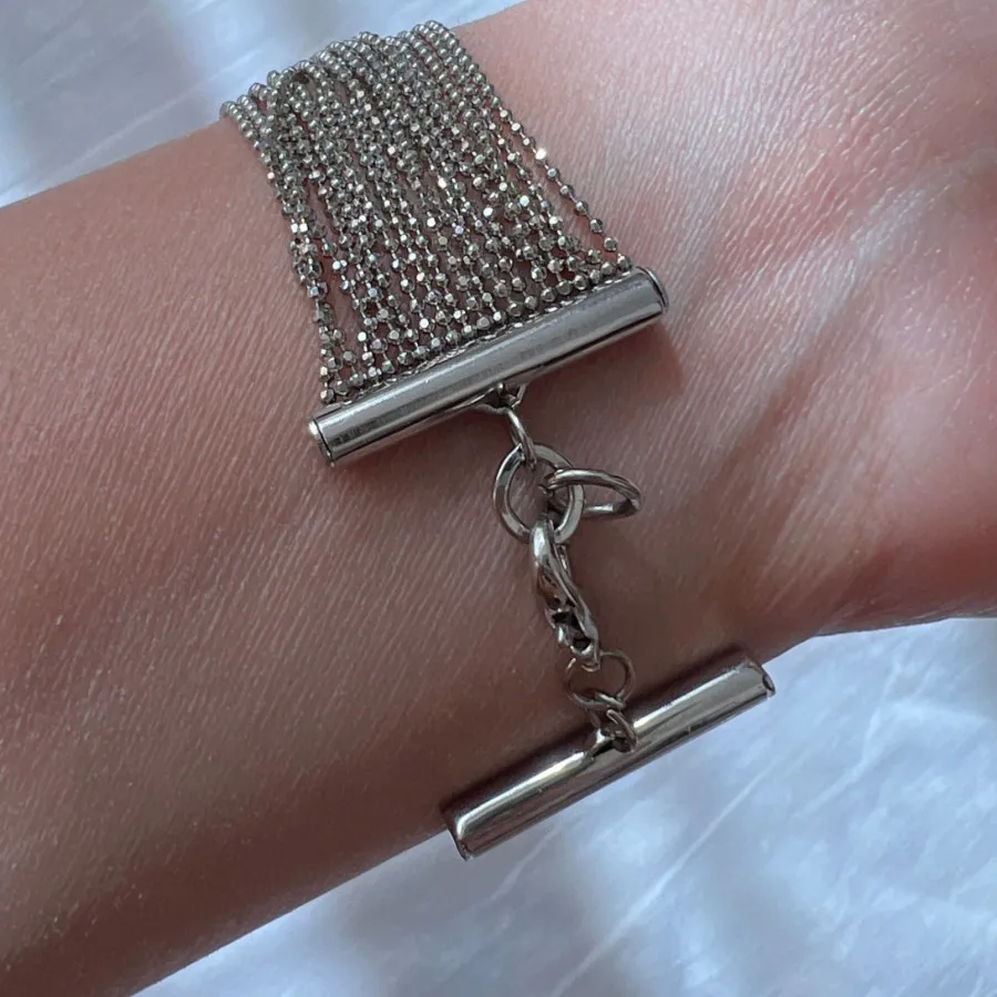 دستبند خیلی شیک