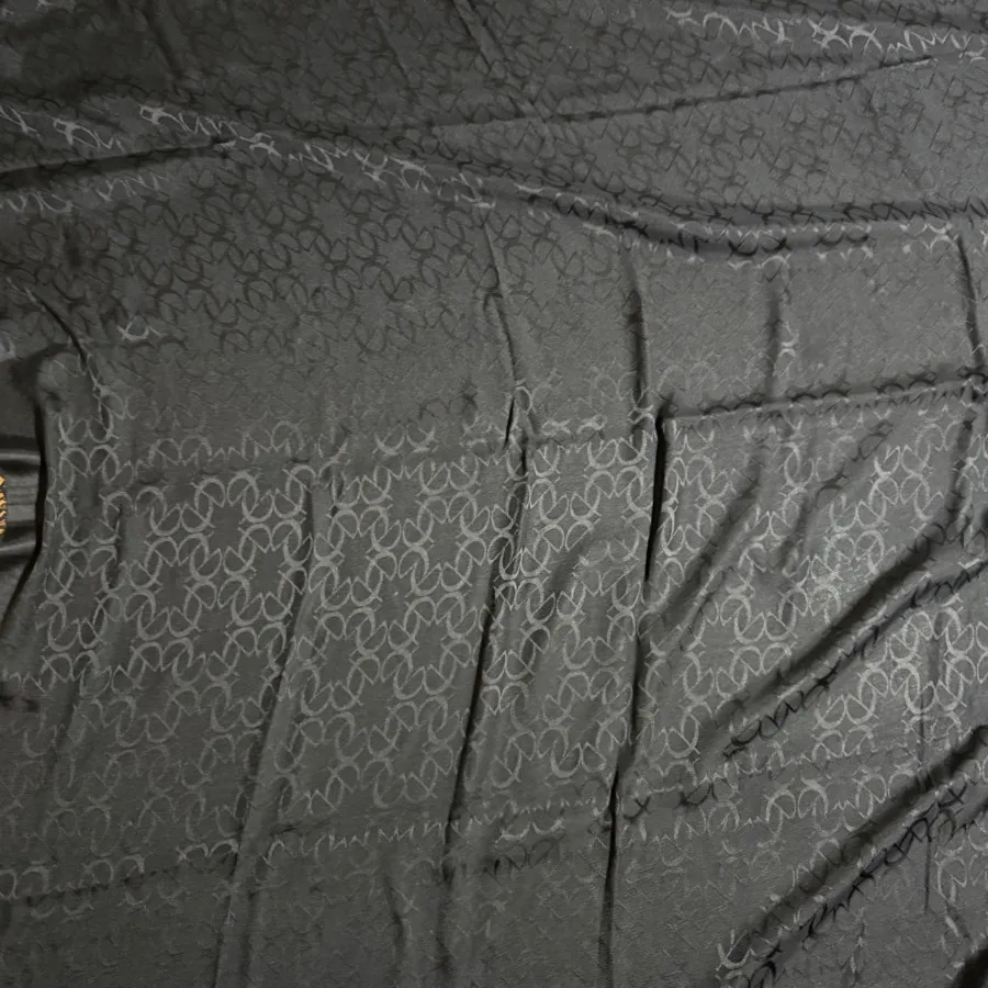 روسری کاملا مشکی